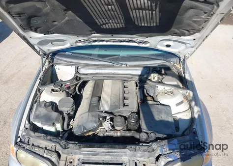 2003 BMW 330I z USA, uszkodzony, nr VIN WBAEV534X3KM26240